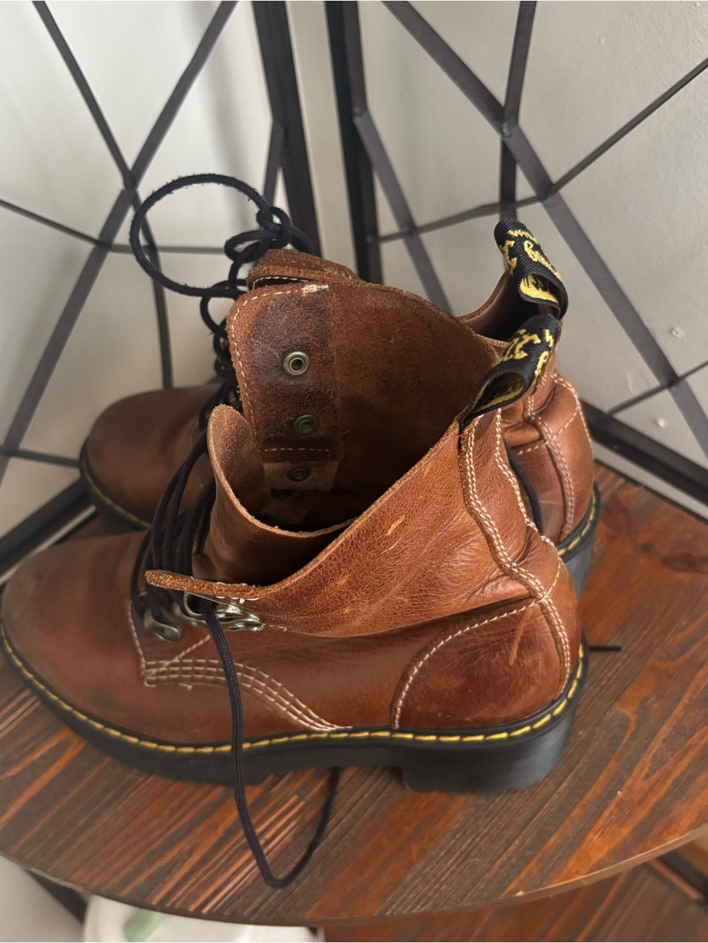 Dr Martens Leona Boots Size 7L - Picture 4 of 6